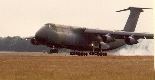 1990-10 C5 landing.jpg